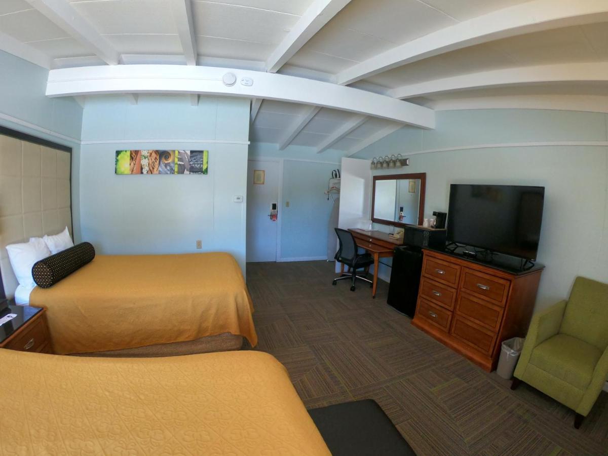 Copper Lantern Motor Lodge West Brookfield 外观 照片