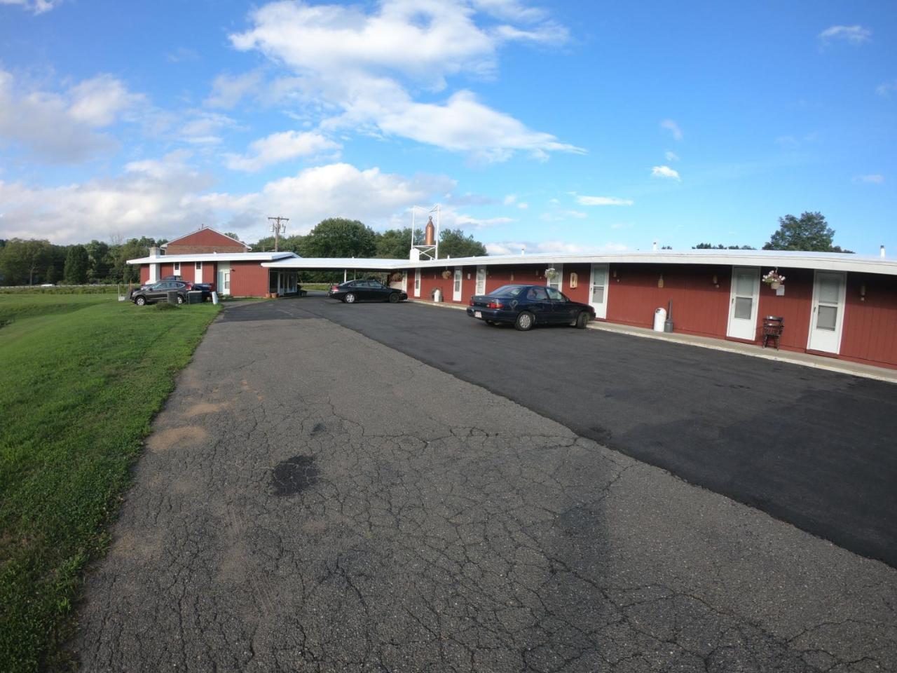 Copper Lantern Motor Lodge West Brookfield 外观 照片