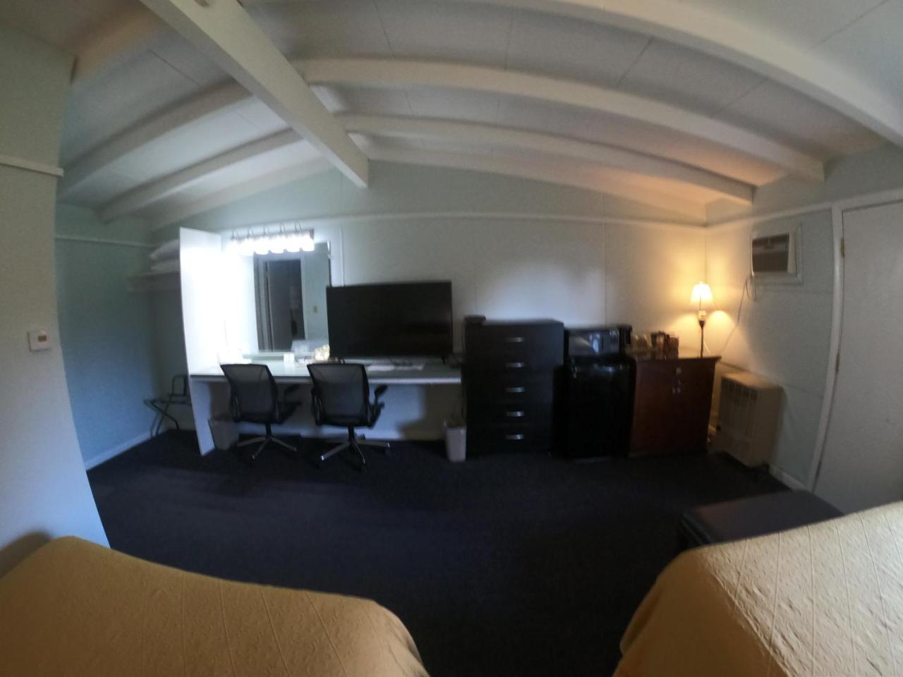 Copper Lantern Motor Lodge West Brookfield 外观 照片